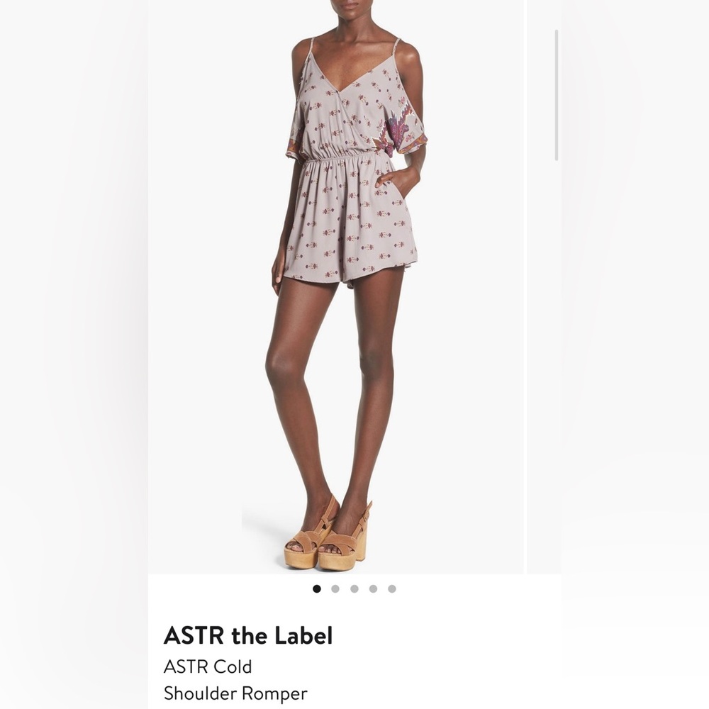 ASTR cold shoulder short romper. Purple paisley print. Size Medium.